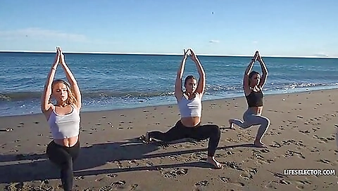 Hawt babe with a sexy body fuck