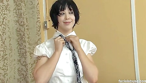 Sexy young waitressora carrier cock